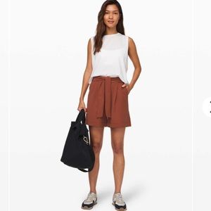 Lululemon Noir Short 5.5” Rustic Clay Size 2